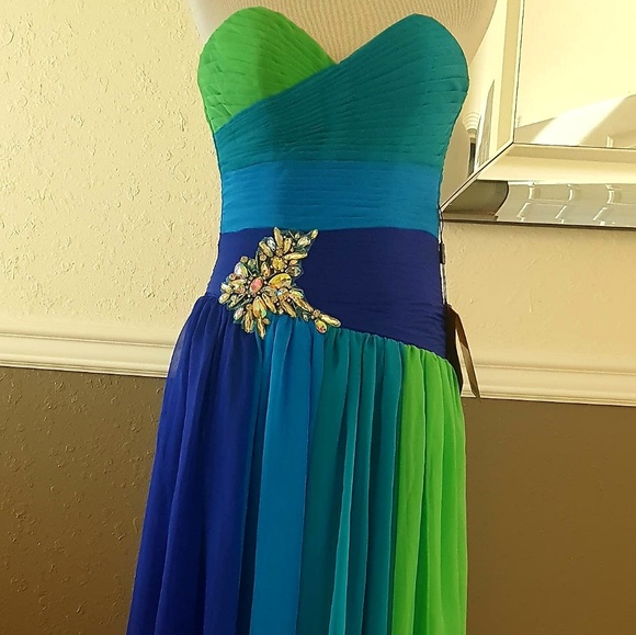 Dresses & Skirts - DRESS